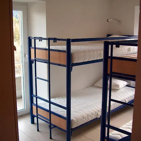 Bed & Breakfast Les Rochers 42 Lits