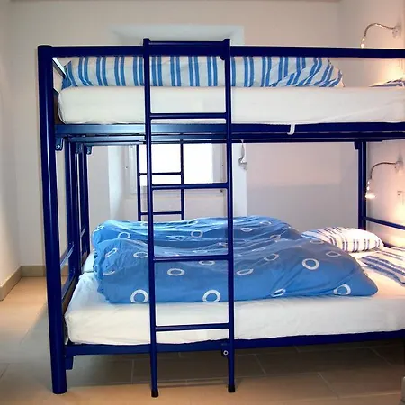 Les Rochers 42 Lits Bed & Breakfast *