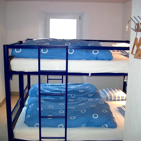 Les Rochers 42 Lits Bed & Breakfast *