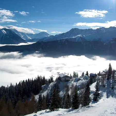 Les Rochers 42 Lits 住宿加早餐酒店 莱马雷科特